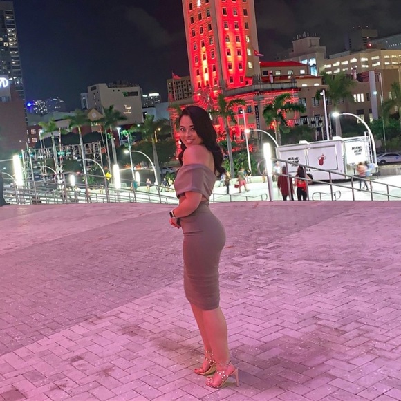 Meet your Posher, Nadine - Picture 3 of 6